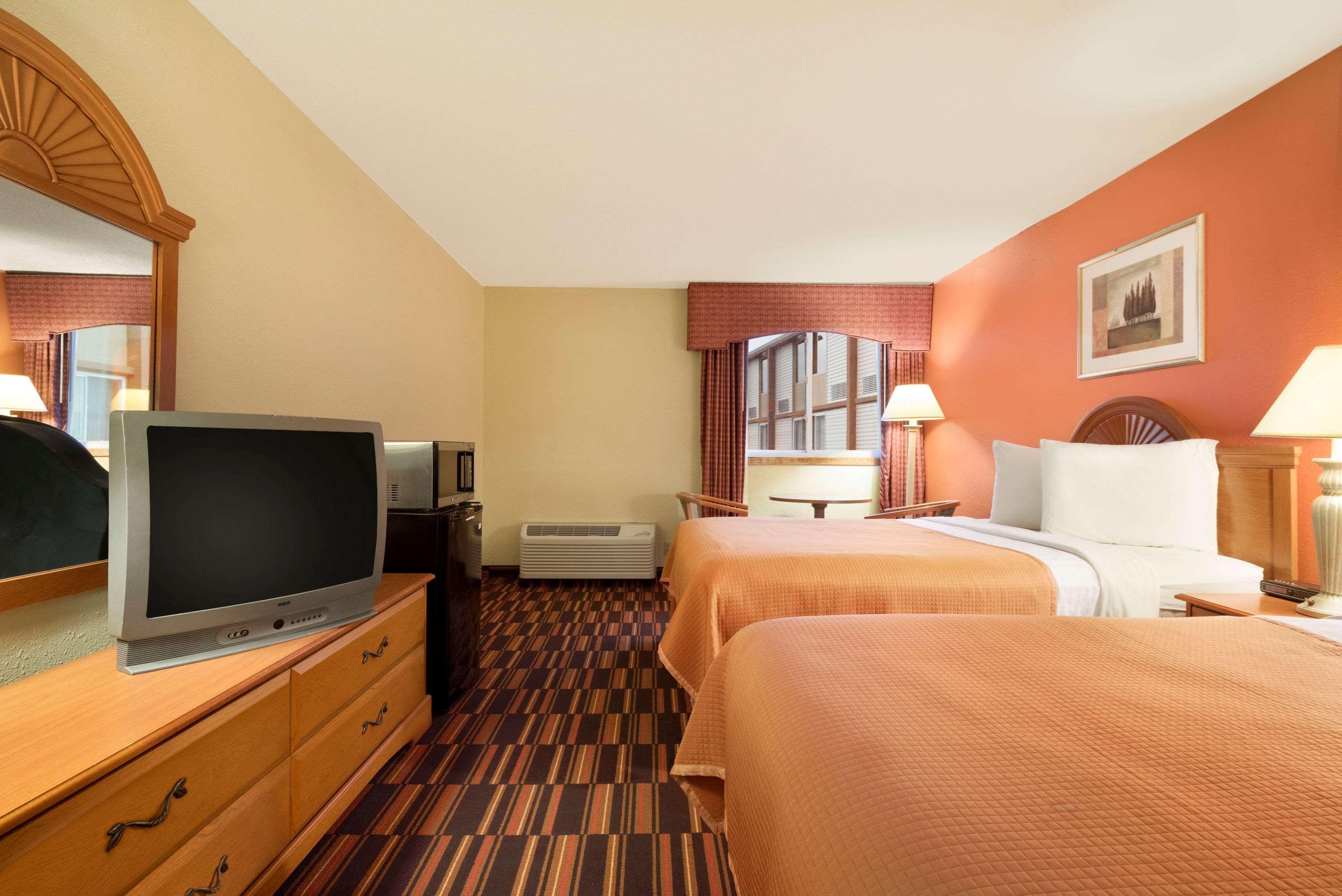 Travelodge By Wyndham Sturgis Exteriér fotografie